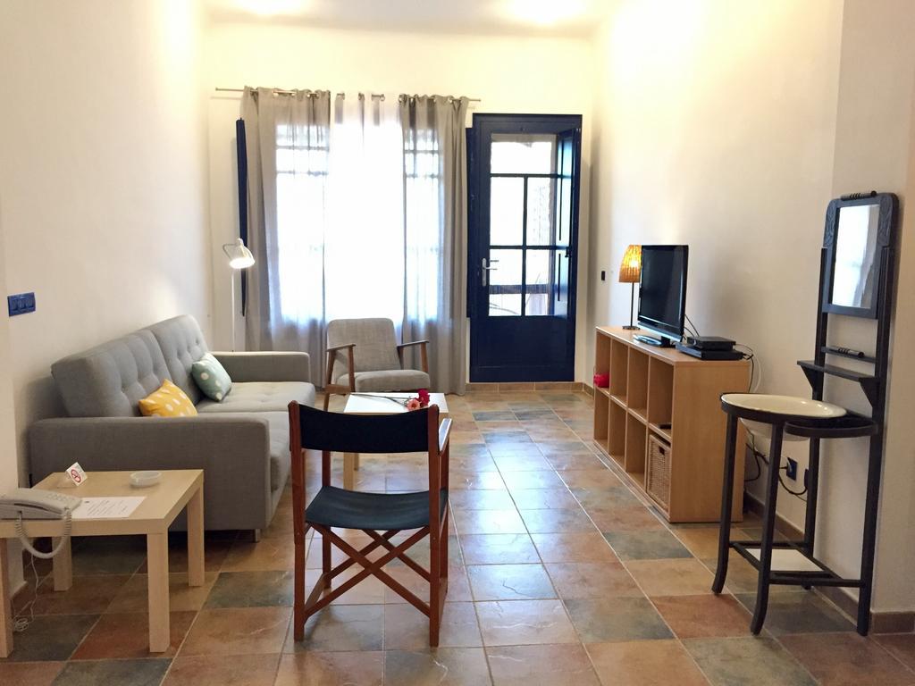 카스테요 뎀푸리에스 Apartament Can Callis 아파트 외부 사진